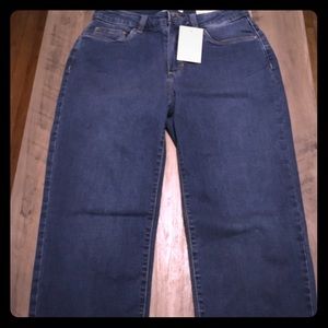 Croft & Barrow Denim Capri Jeans SIZE 4 NWT